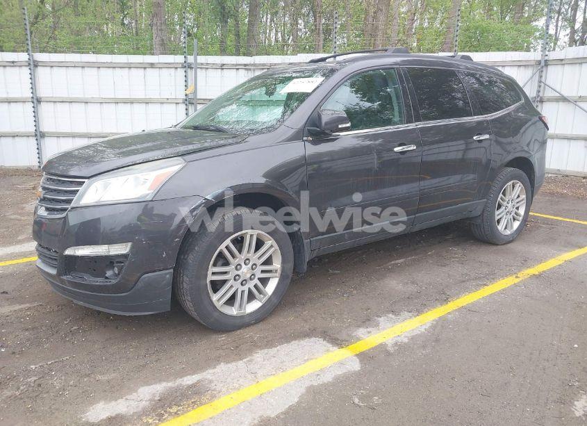 Photo 2 of 2015 Chevrolet Traverse 1LT (VIN 1GNKRGKD7FJ203629)