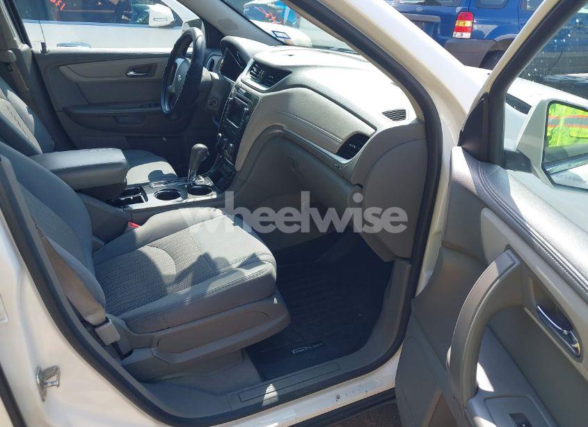 Photo 5 of 2015 Chevrolet Traverse 1LT (VIN 1GNKRGKD7FJ246528)