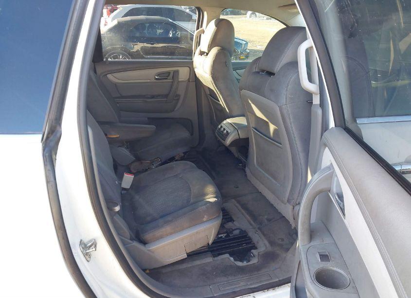 Photo 8 of 2015 Chevrolet Traverse 1LT (VIN 1GNKRGKD7FJ304198)