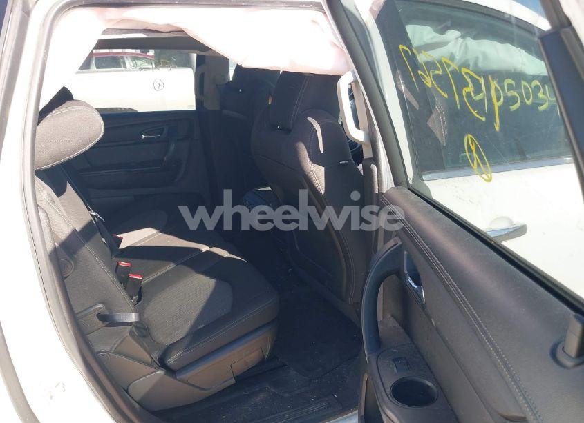 Photo 8 of 2016 Chevrolet Traverse 1LT (VIN 1GNKRGKD7GJ137567)