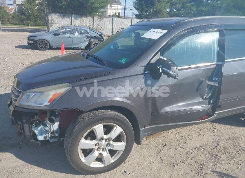 Photo 18 of 2016 Chevrolet Traverse 1LT (VIN 1GNKRGKD7GJ174585)
