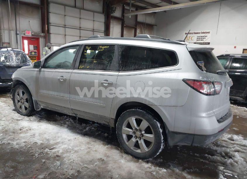 Photo 3 of 2016 Chevrolet Traverse 1LT (VIN 1GNKRGKD7GJ301142)