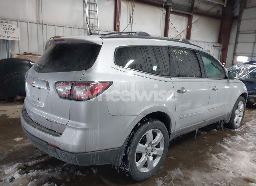 Photo 4 of 2016 Chevrolet Traverse 1LT (VIN 1GNKRGKD7GJ301142)