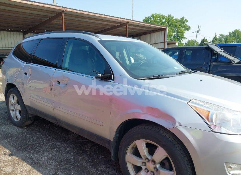Photo 6 of 2017 Chevrolet Traverse 1LT (VIN 1GNKRGKD7HJ182817)