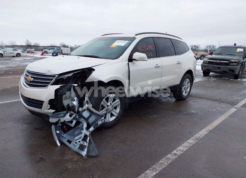 Photo 2 of 2013 Chevrolet Traverse 1LT (VIN 1GNKRGKD8DJ116268)