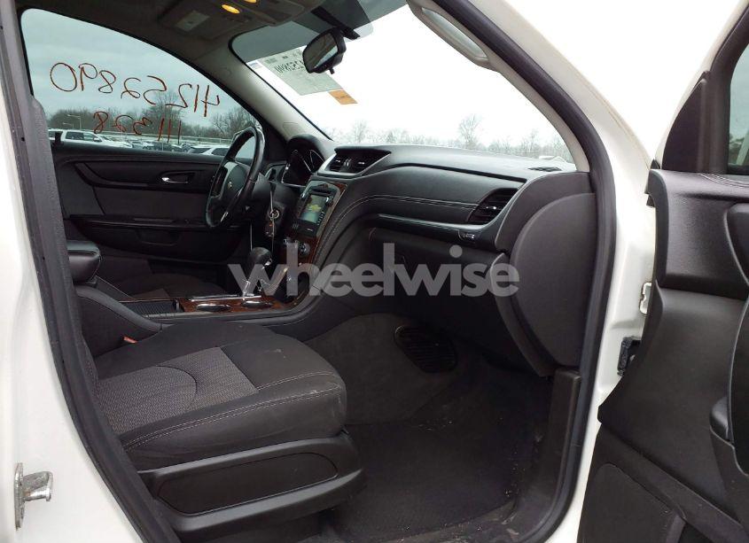 Photo 5 of 2013 Chevrolet Traverse 1LT (VIN 1GNKRGKD8DJ116268)