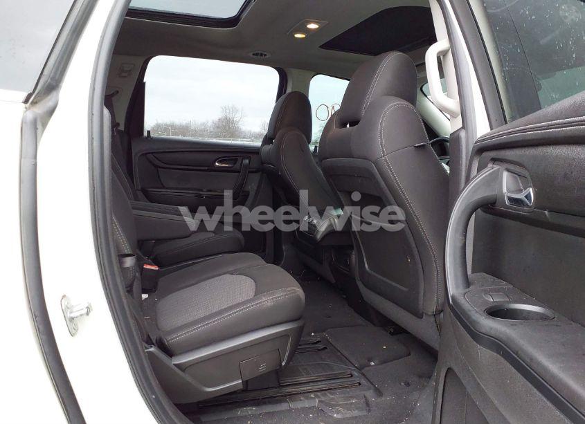 Photo 8 of 2013 Chevrolet Traverse 1LT (VIN 1GNKRGKD8DJ116268)
