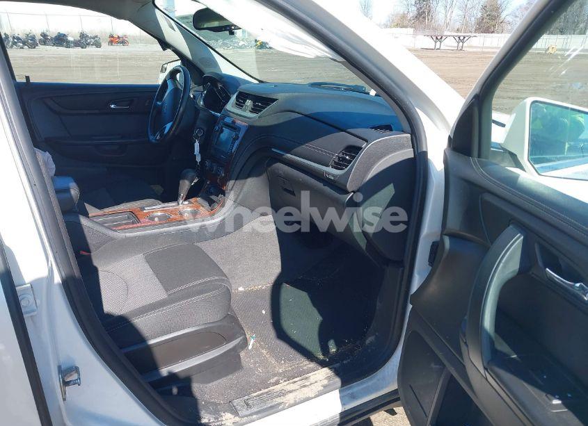 Photo 5 of 2013 Chevrolet Traverse 1LT (VIN 1GNKRGKD8DJ180908)