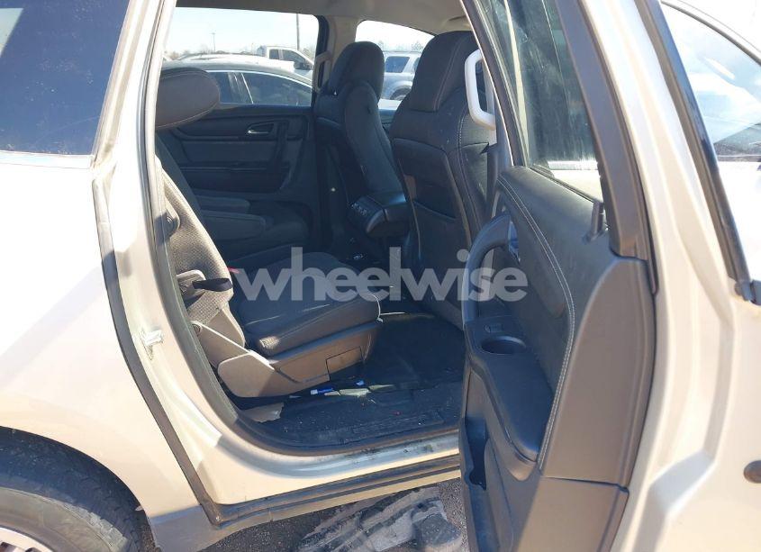 Photo 8 of 2014 Chevrolet Traverse 1LT (VIN 1GNKRGKD8EJ236802)