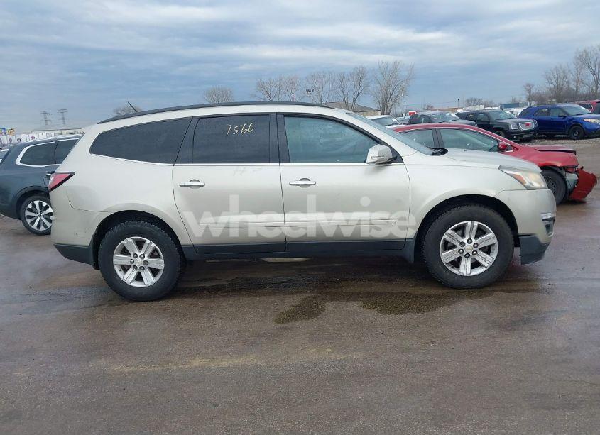 Photo 13 of 2014 Chevrolet Traverse 1LT (VIN 1GNKRGKD8EJ266673)