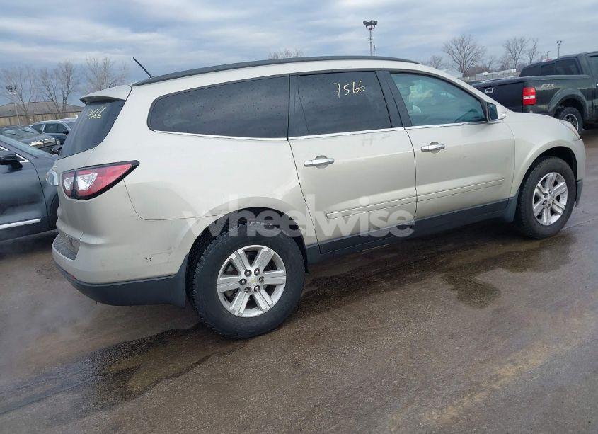 Photo 4 of 2014 Chevrolet Traverse 1LT (VIN 1GNKRGKD8EJ266673)