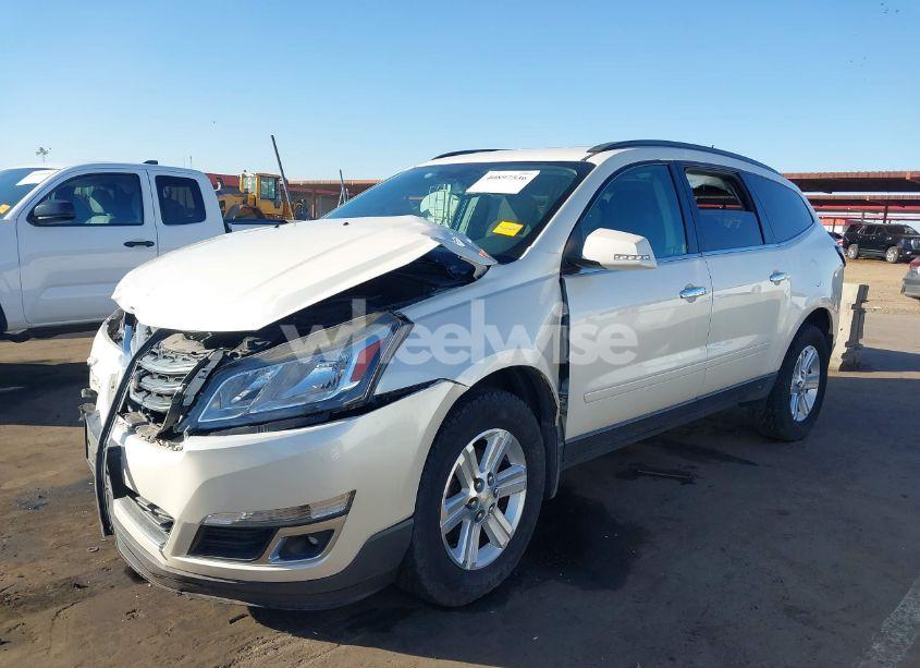Photo 2 of 2014 Chevrolet Traverse 1LT (VIN 1GNKRGKD8EJ281478)