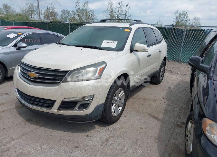 Photo 2 of 2014 Chevrolet Traverse 1LT (VIN 1GNKRGKD8EJ281562)