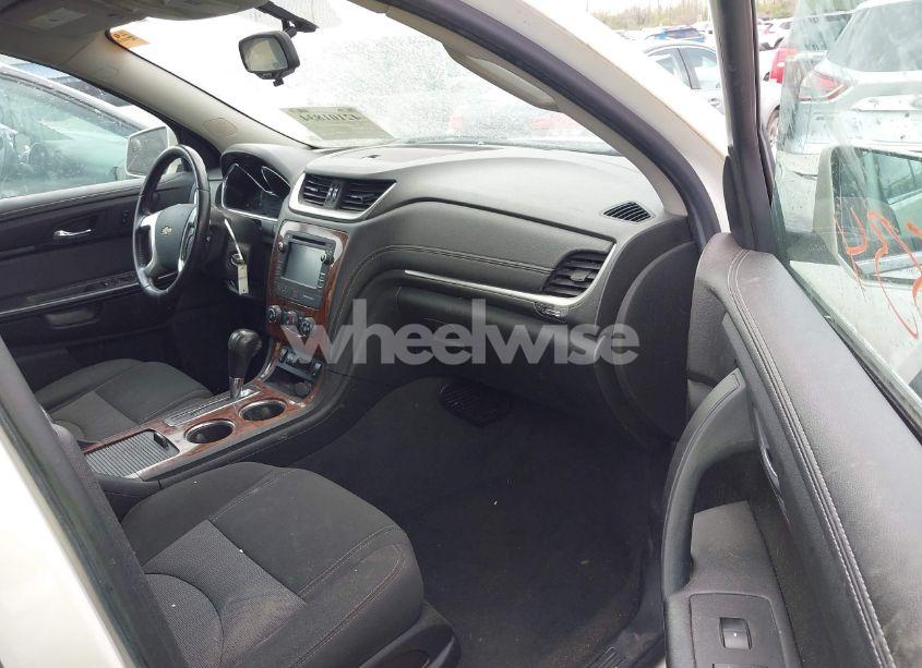 Photo 5 of 2014 Chevrolet Traverse 1LT (VIN 1GNKRGKD8EJ281562)