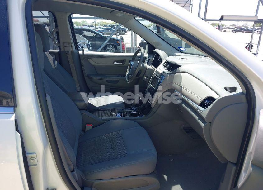 Photo 5 of 2015 Chevrolet Traverse 1LT (VIN 1GNKRGKD8FJ100378)