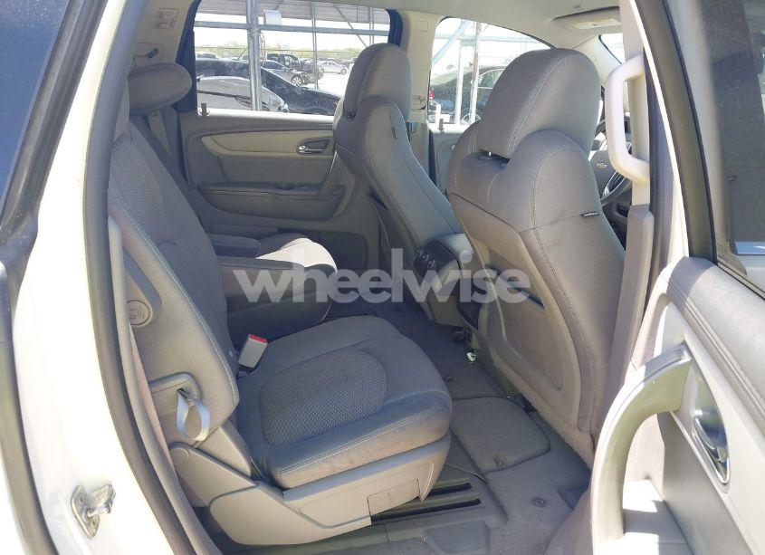 Photo 8 of 2015 Chevrolet Traverse 1LT (VIN 1GNKRGKD8FJ100378)