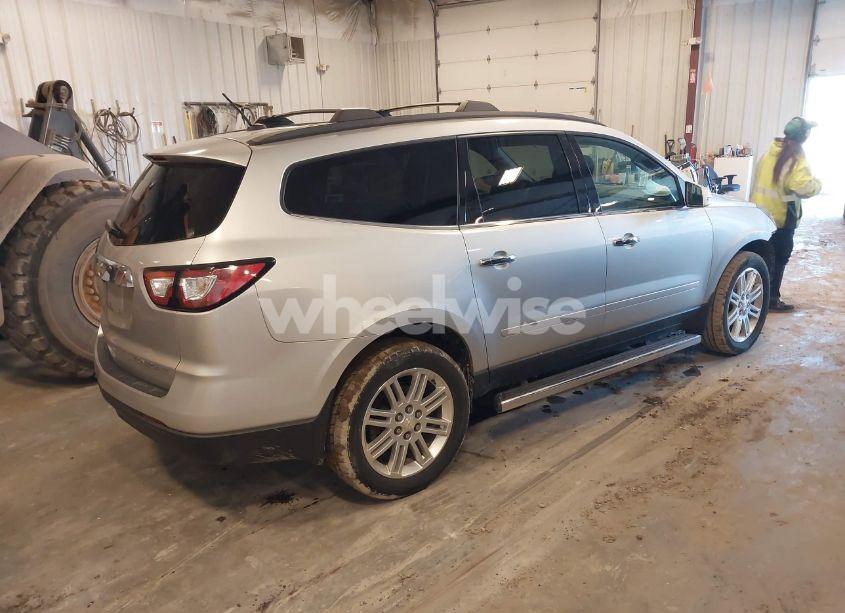 Photo 4 of 2015 Chevrolet Traverse 1LT (VIN 1GNKRGKD8FJ207172)