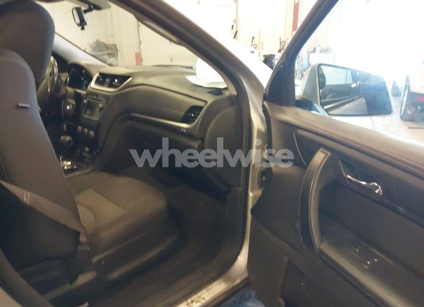 Photo 5 of 2015 Chevrolet Traverse 1LT (VIN 1GNKRGKD8FJ207172)