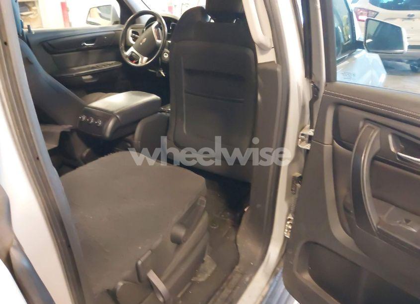 Photo 8 of 2015 Chevrolet Traverse 1LT (VIN 1GNKRGKD8FJ207172)