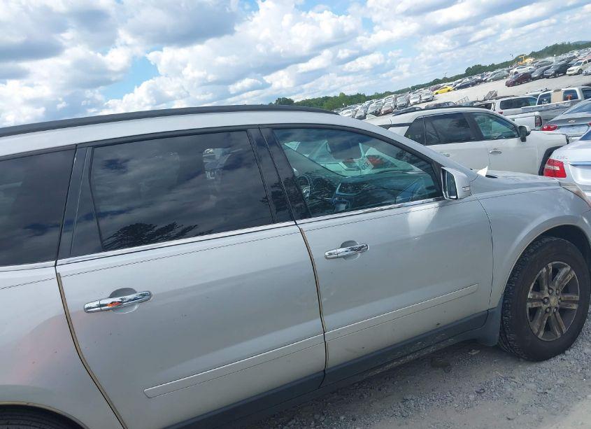 Photo 14 of 2015 Chevrolet Traverse 1LT (VIN 1GNKRGKD8FJ240589)