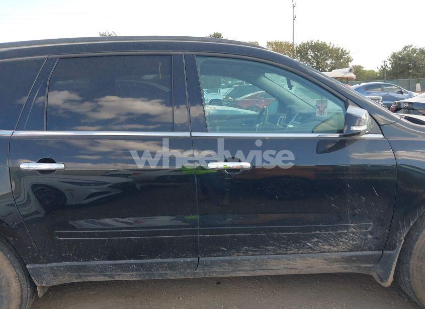 Photo 13 of 2016 Chevrolet Traverse 1LT (VIN 1GNKRGKD8GJ249603)