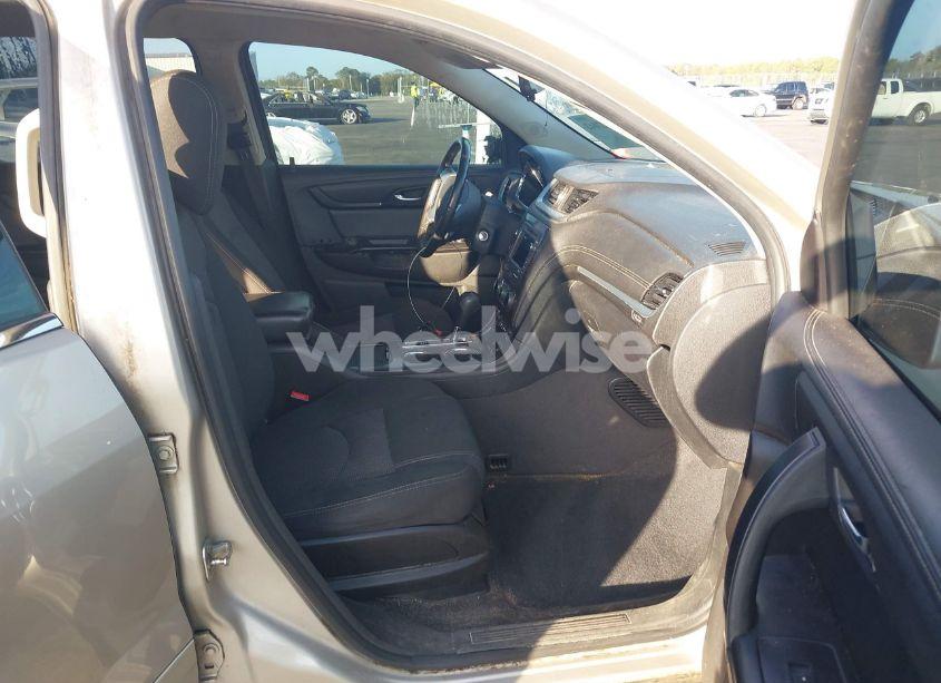 Photo 5 of 2017 Chevrolet Traverse 1LT (VIN 1GNKRGKD8HJ208227)