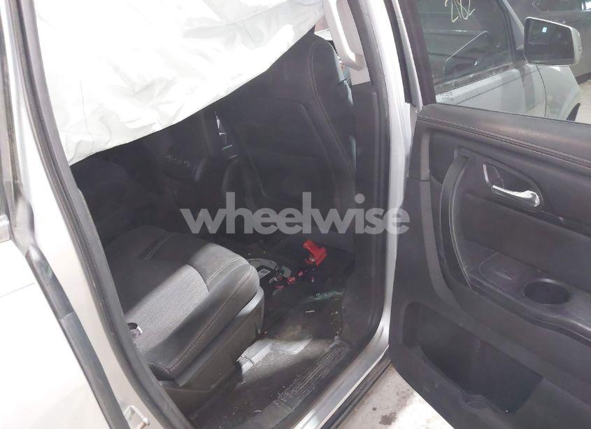 Photo 8 of 2013 Chevrolet Traverse 1LT (VIN 1GNKRGKD9DJ263103)