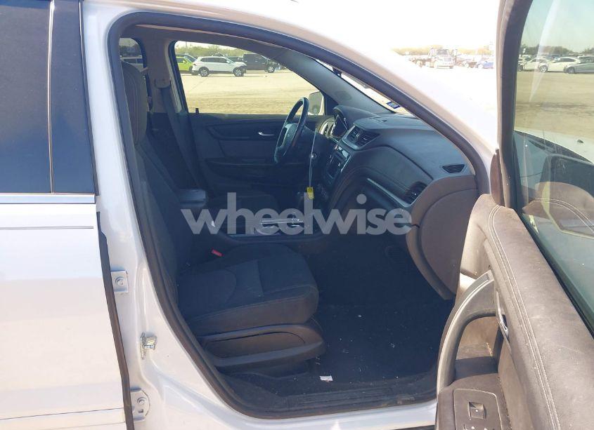 Photo 5 of 2017 Chevrolet Traverse 1LT (VIN 1GNKRGKD9HJ188540)