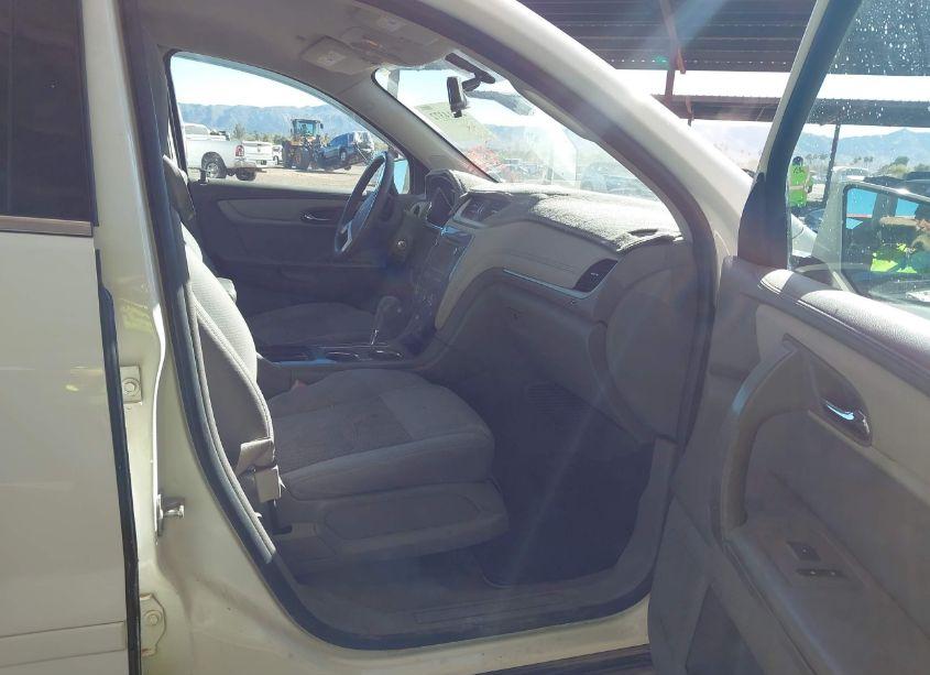 Photo 5 of 2014 Chevrolet Traverse 1LT (VIN 1GNKRGKDXEJ139858)