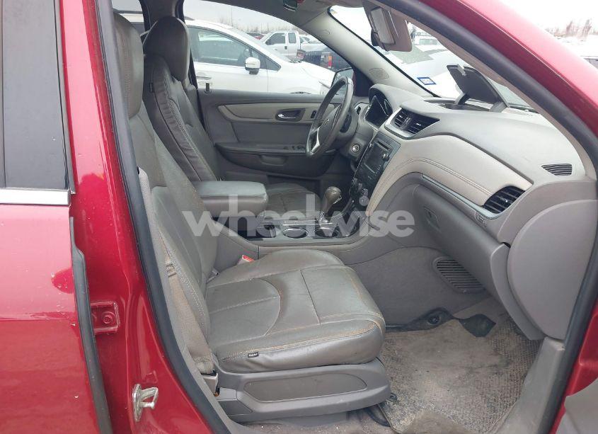 Photo 5 of 2014 Chevrolet Traverse 1LT (VIN 1GNKRGKDXEJ266917)