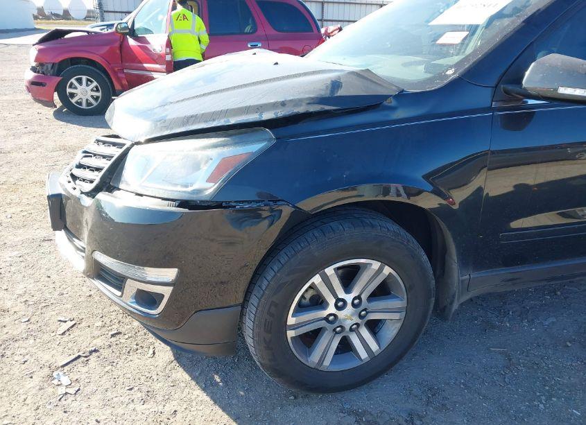 Photo 2 of 2015 Chevrolet Traverse 1LT (VIN 1GNKRGKDXFJ256289)
