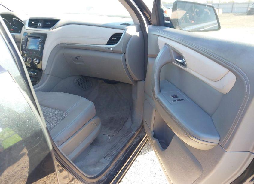 Photo 5 of 2015 Chevrolet Traverse 1LT (VIN 1GNKRGKDXFJ256289)