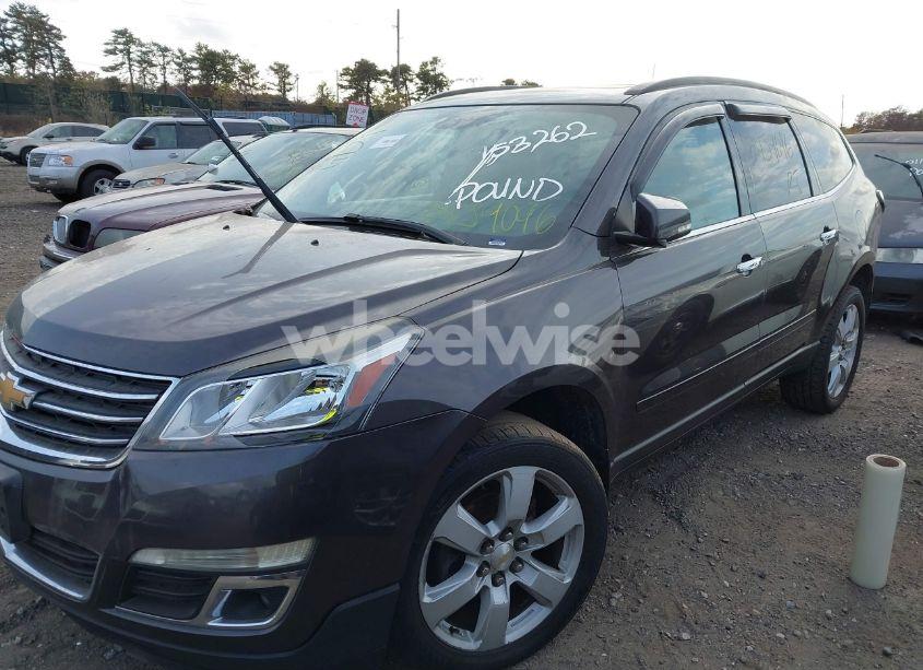 Photo 2 of 2016 Chevrolet Traverse 1LT (VIN 1GNKRGKDXGJ153262)