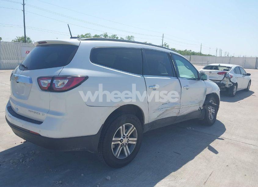 Photo 4 of 2016 Chevrolet Traverse 1LT (VIN 1GNKRGKDXGJ265625)