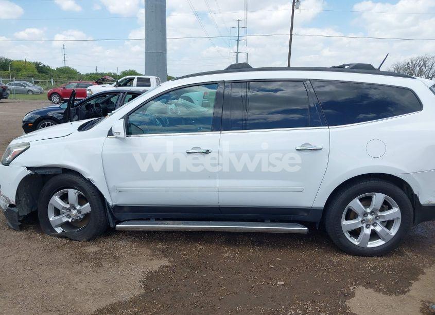 Photo 15 of 2016 Chevrolet Traverse 1LT (VIN 1GNKRGKDXGJ309316)