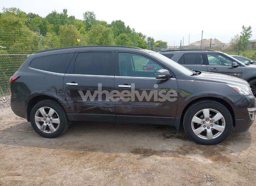 Photo 13 of 2017 Chevrolet Traverse 1LT (VIN 1GNKRGKDXHJ224512)