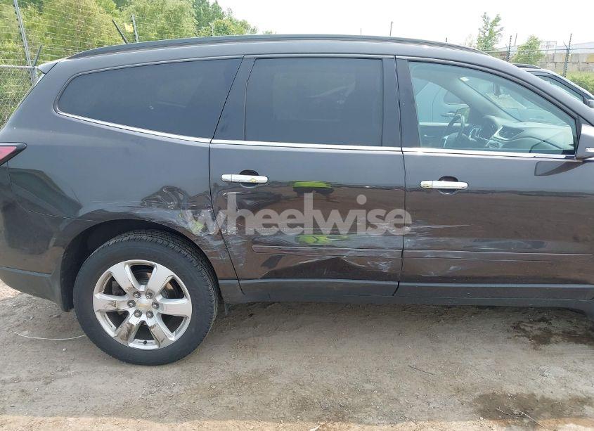 Photo 6 of 2017 Chevrolet Traverse 1LT (VIN 1GNKRGKDXHJ224512)