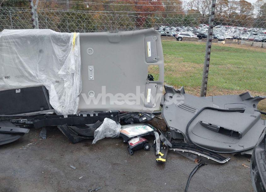 Photo 12 of 2017 Chevrolet Traverse 1LT (VIN 1GNKRGKDXHJ277436)