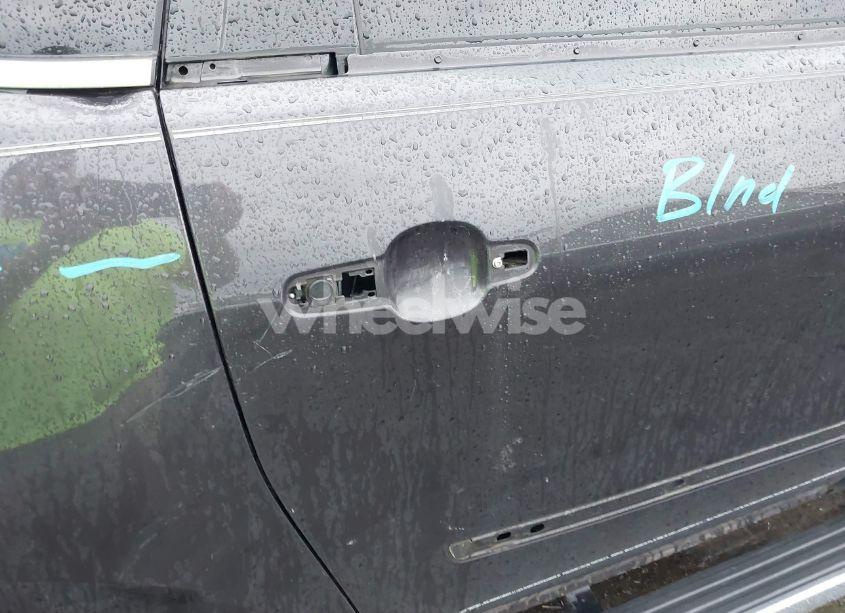 Photo 18 of 2017 Chevrolet Traverse 1LT (VIN 1GNKRGKDXHJ277436)