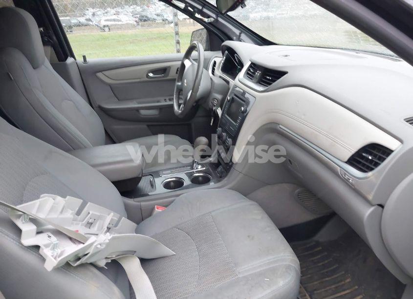 Photo 5 of 2017 Chevrolet Traverse 1LT (VIN 1GNKRGKDXHJ277436)