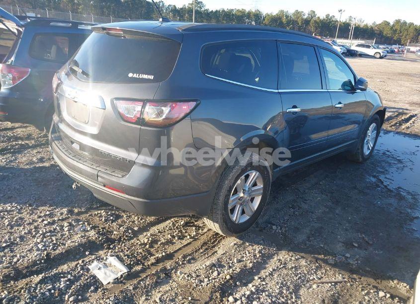 Photo 4 of 2014 Chevrolet Traverse 2LT (VIN 1GNKRHKD0EJ121861)