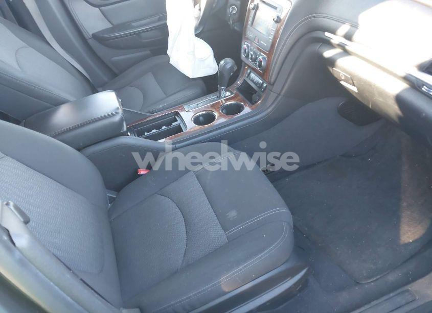 Photo 5 of 2014 Chevrolet Traverse 2LT (VIN 1GNKRHKD0EJ121861)