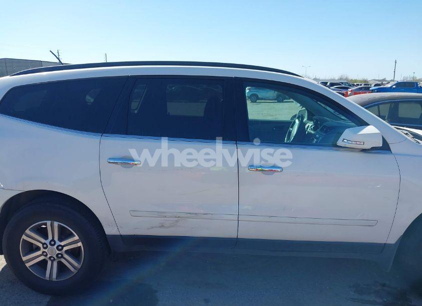 Photo 13 of 2015 Chevrolet Traverse 2LT (VIN 1GNKRHKD0FJ158250)