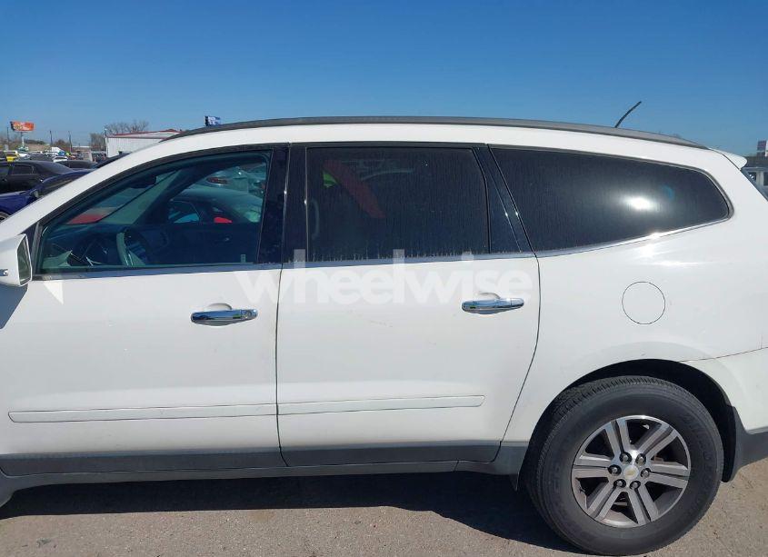 Photo 14 of 2015 Chevrolet Traverse 2LT (VIN 1GNKRHKD0FJ158250)