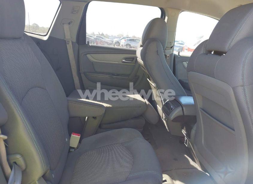 Photo 8 of 2015 Chevrolet Traverse 2LT (VIN 1GNKRHKD0FJ158250)