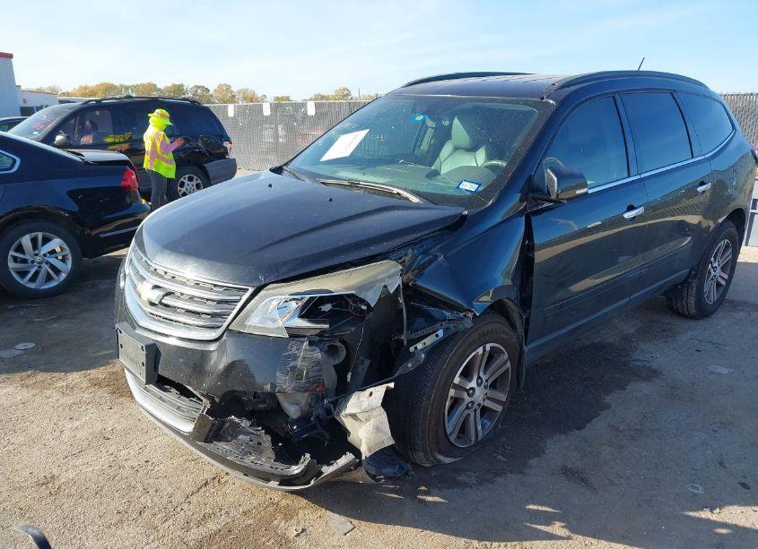 Photo 2 of 2015 Chevrolet Traverse 2LT (VIN 1GNKRHKD0FJ299318)