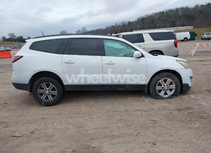 Photo 12 of 2016 Chevrolet Traverse 2LT (VIN 1GNKRHKD0GJ201762)