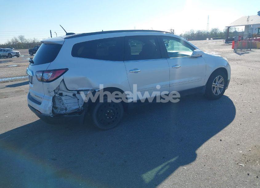 Photo 4 of 2016 Chevrolet Traverse 2LT (VIN 1GNKRHKD0GJ271990)