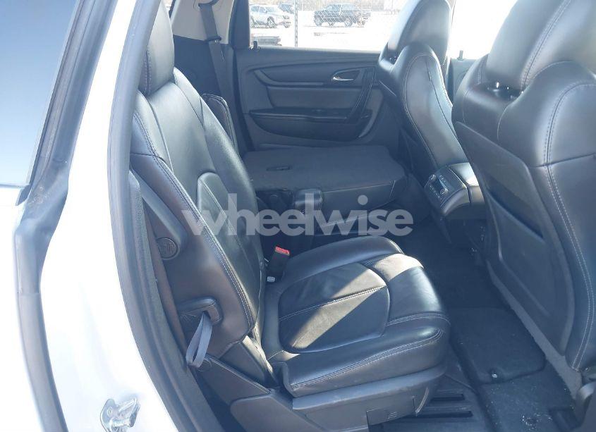 Photo 8 of 2016 Chevrolet Traverse 2LT (VIN 1GNKRHKD0GJ271990)