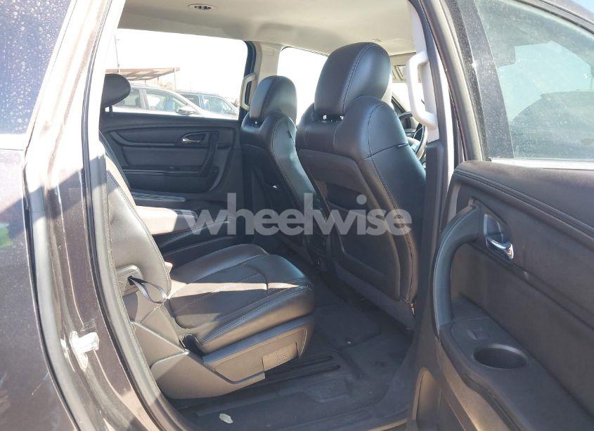 Photo 8 of 2017 Chevrolet Traverse 2LT (VIN 1GNKRHKD0HJ283378)